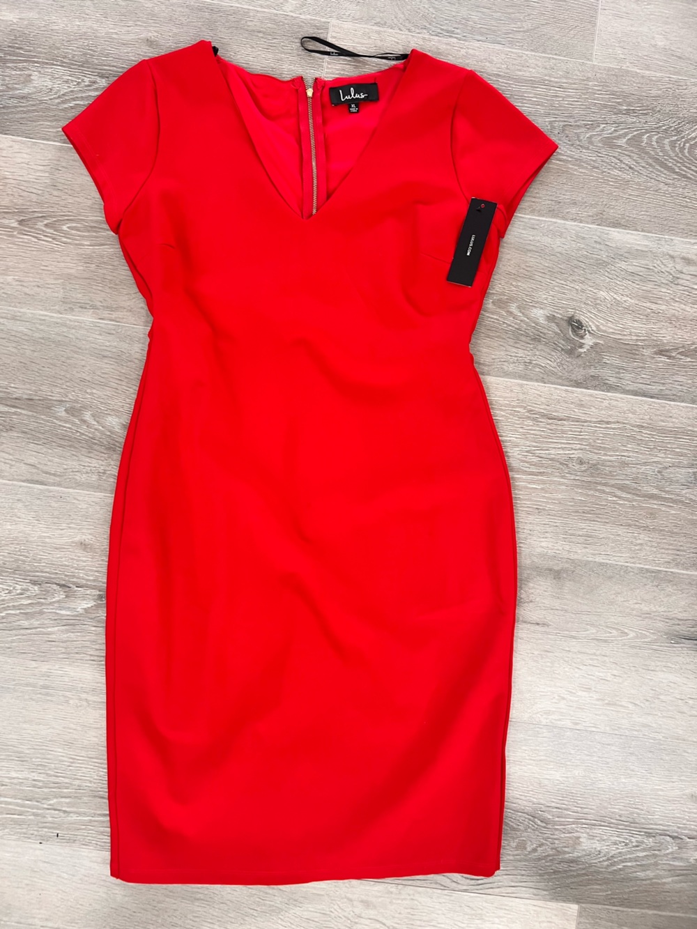 NWT Lulu's Bold Red V-Neck Midi Dress